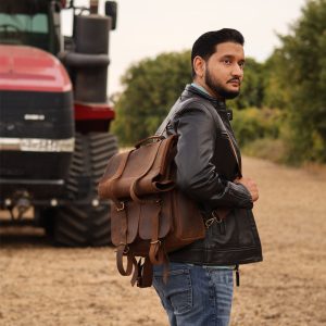 Parsons Roll Top Vintage Oiled Cowhide Backpack - Image 3