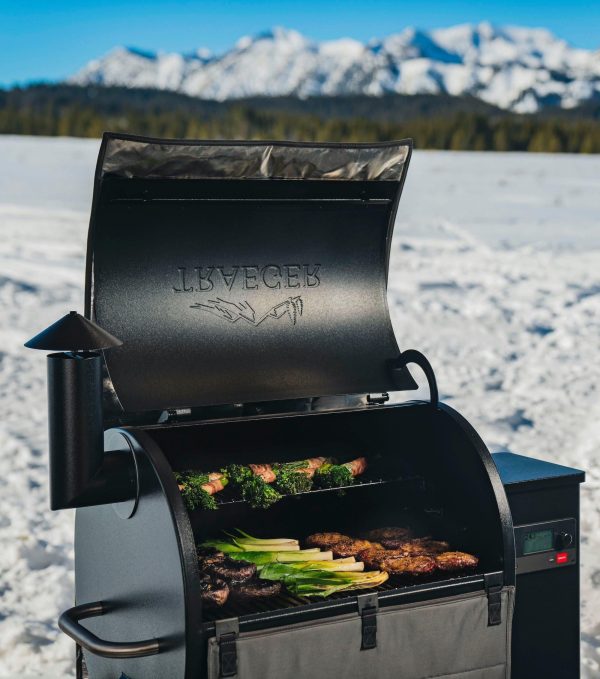 Traeger Pro 575 Black WiFi-Enabled Pellet Grill - Image 10