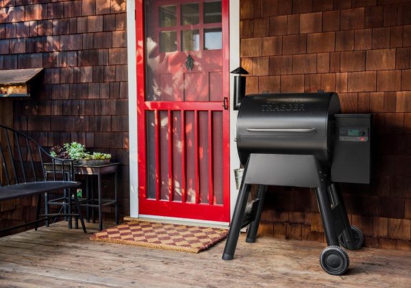 Traeger Pro 575 Black WiFi-Enabled Pellet Grill - Image 5