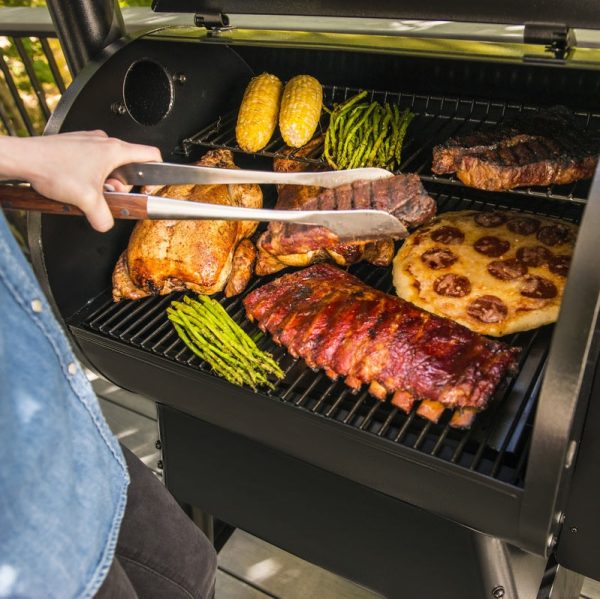 Traeger Pro 575 Black WiFi-Enabled Pellet Grill - Image 4