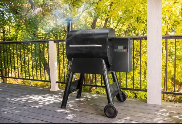Traeger Pro 575 Black WiFi-Enabled Pellet Grill - Image 11