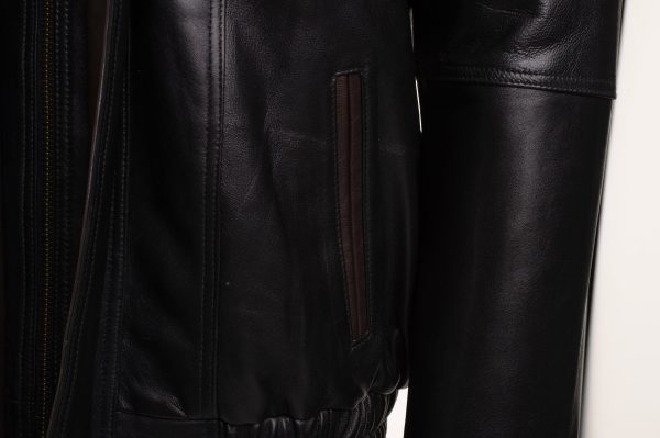 Byrne’s brown and black Aviator style leather jacket with spread collars - Image 5