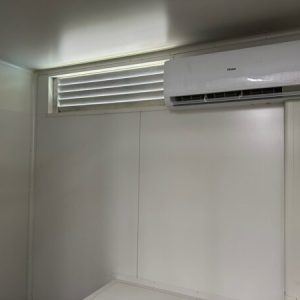 20Ft Custom-Designed Containers for Pet Transit with AC - Image 4