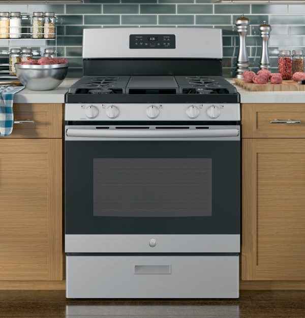 GE 30" Free-Standing Gas Range with Edge to Edge Cooktop - Stainless Steel - Image 6