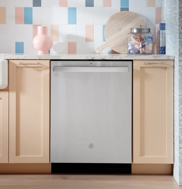 GE 24" Top Control Dishwasher with DryBoost and 3rd Rack - 45 dBA - Stainless Steel - Image 4
